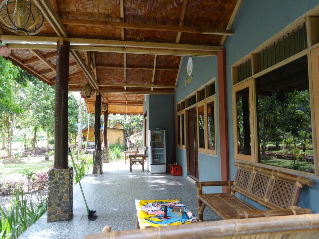 Batu Kapal Guest House & Jungle Trekking Букит-Лаванг Экстерьер фото